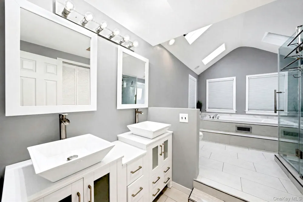 187 Oak Street Medford, NY 11763