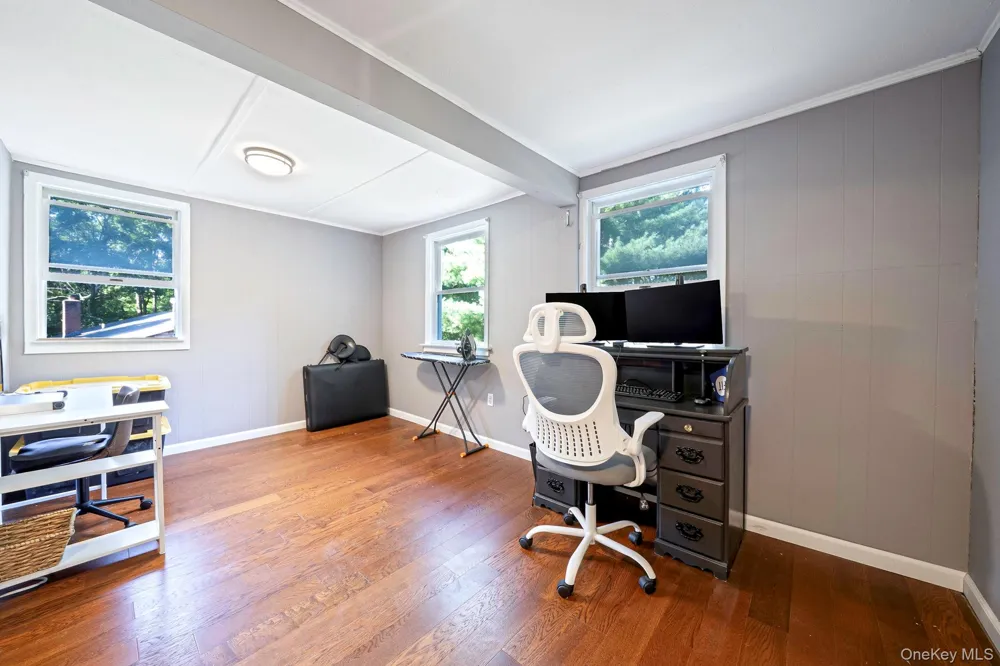 187 Oak Street Medford, NY 11763
