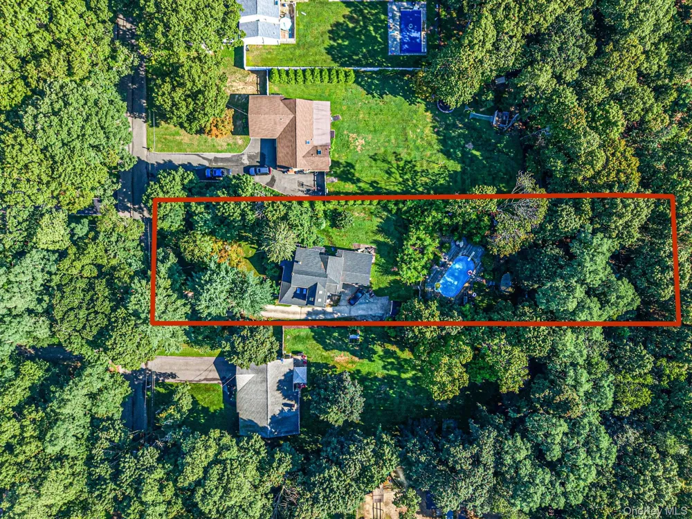 187 Oak Street Medford, NY 11763