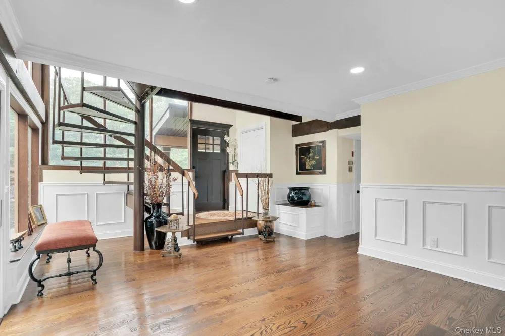 764 Vanderbilt Parkway Dix Hills, NY 11746