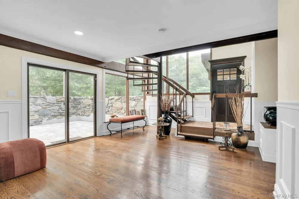 764 Vanderbilt Parkway Dix Hills, NY 11746