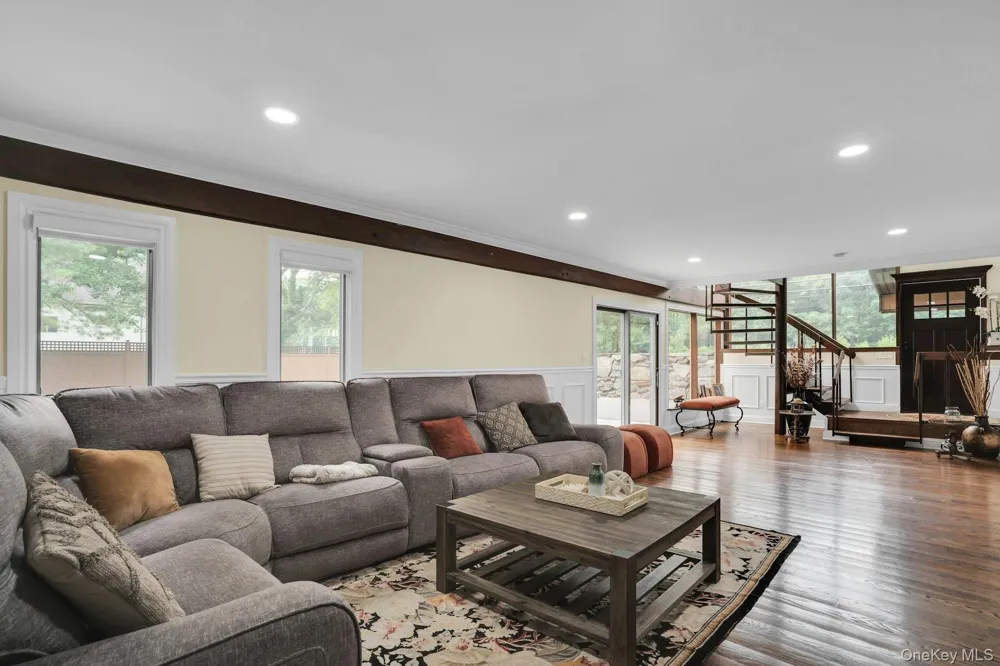 764 Vanderbilt Parkway Dix Hills, NY 11746
