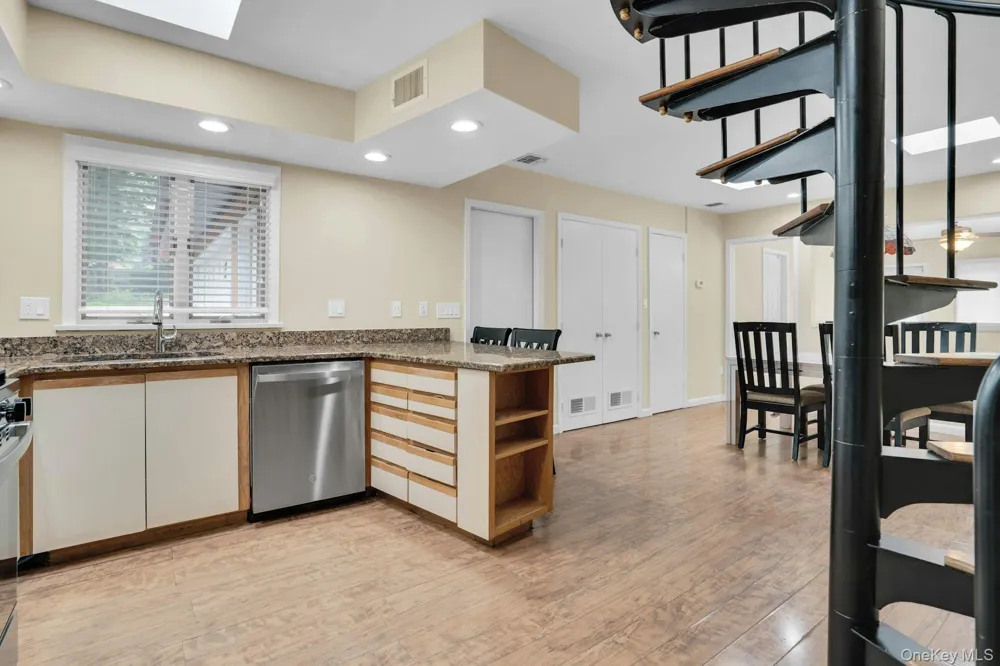 764 Vanderbilt Parkway Dix Hills, NY 11746