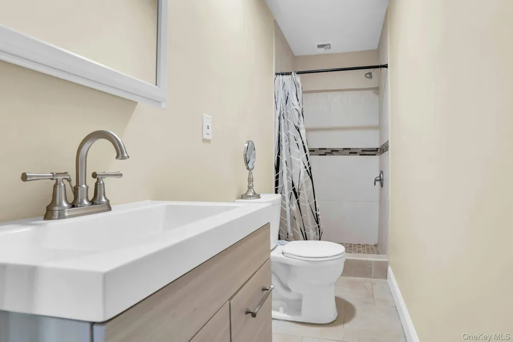 764 Vanderbilt Parkway Dix Hills, NY 11746