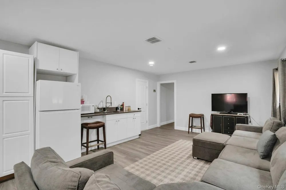 764 Vanderbilt Parkway Dix Hills, NY 11746