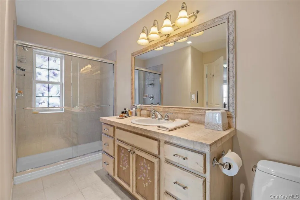 559 Bardini Drive Melville, NY 11747