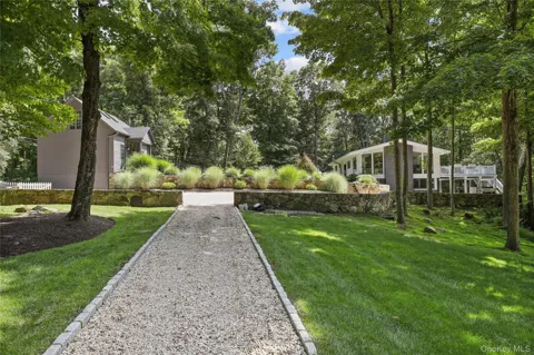 39 Lower Shad Road