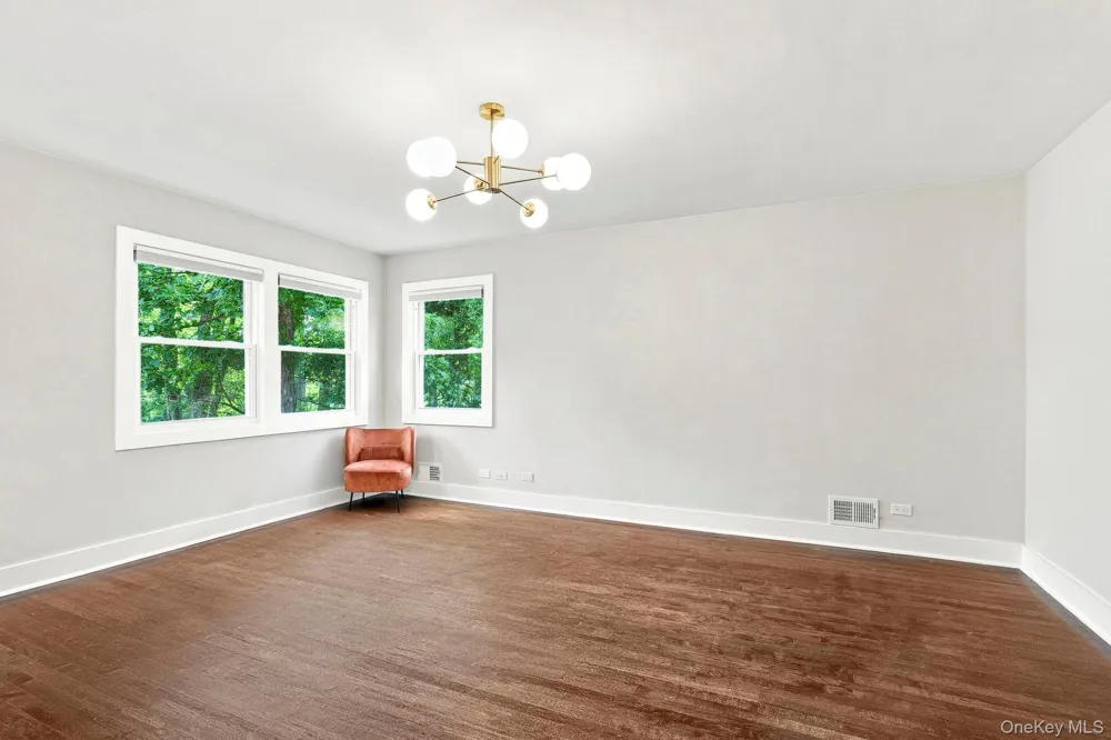 24 Benedict Road Scarsdale, NY 10583
