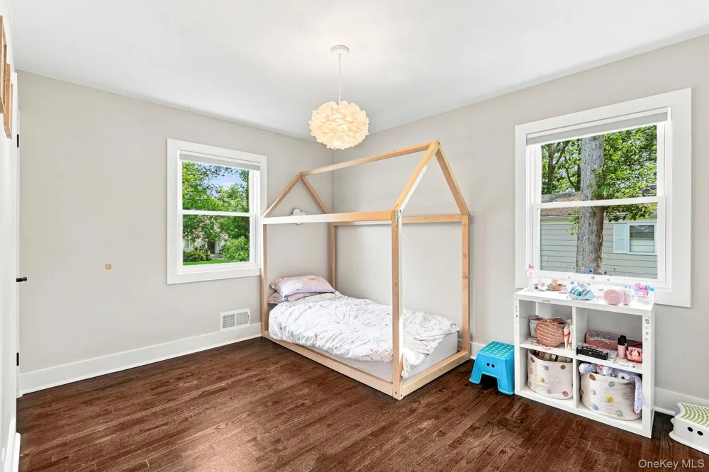 24 Benedict Road Scarsdale, NY 10583