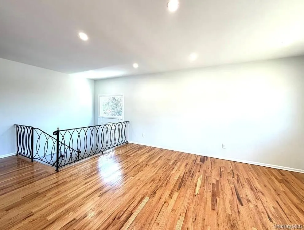 65 Florida Avenue Island Park, NY 11558