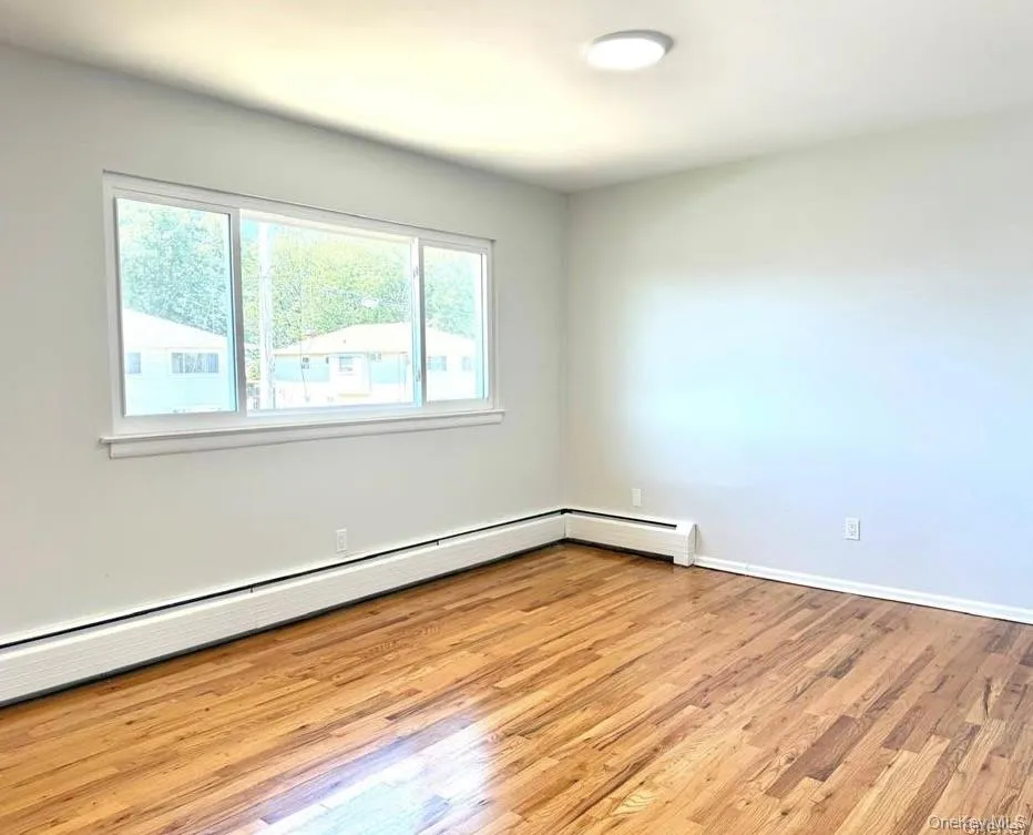 65 Florida Avenue Island Park, NY 11558