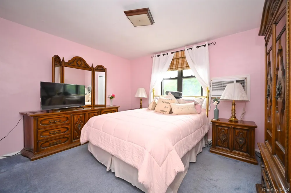 245-12 62 AVENUE #2nd Floor Douglaston, NY 11362