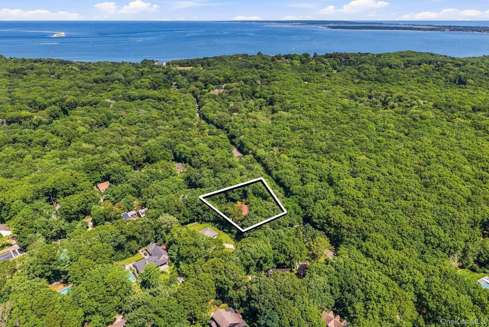 50 Barnes Hole Road East Hampton, NY 11937
