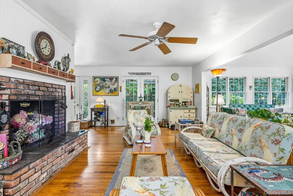 50 Barnes Hole Road East Hampton, NY 11937