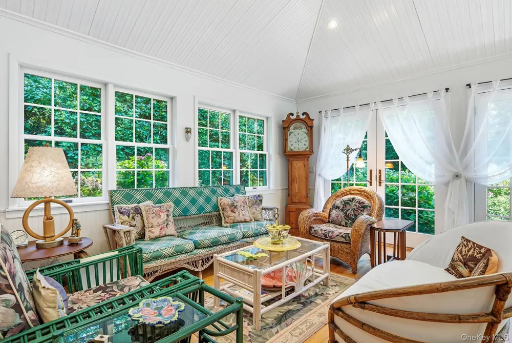 50 Barnes Hole Road East Hampton, NY 11937