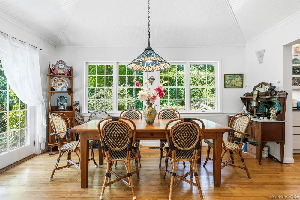 50 Barnes Hole Road East Hampton, NY 11937