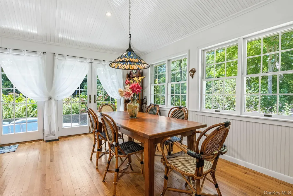 50 Barnes Hole Road East Hampton, NY 11937