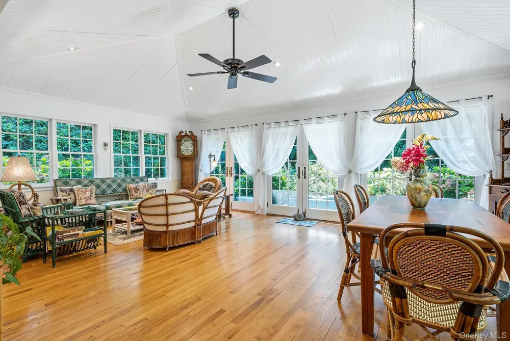 50 Barnes Hole Road East Hampton, NY 11937