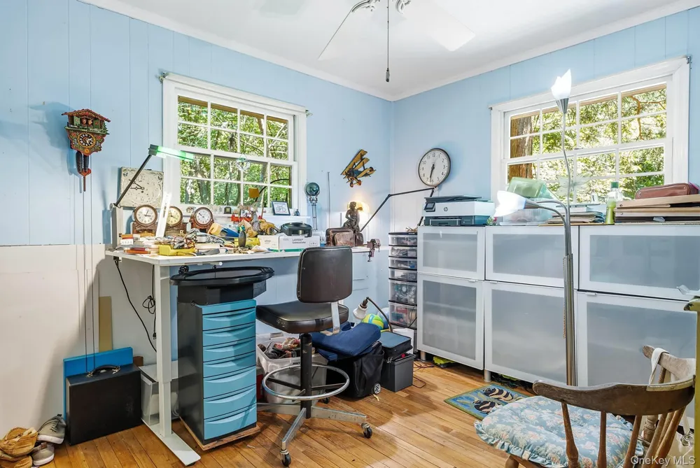 50 Barnes Hole Road East Hampton, NY 11937