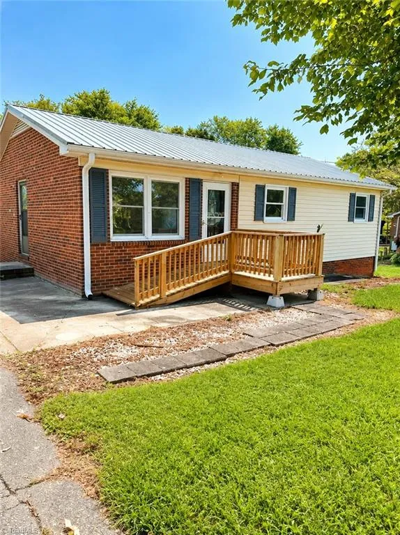 147 Snow Hill Drive Dobson, NC 27017