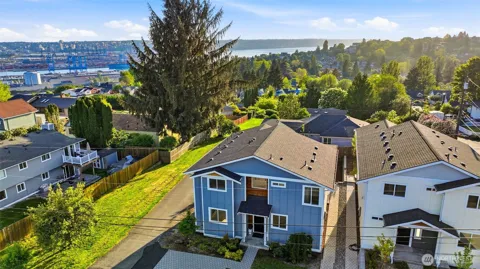 3058 44th Avenue NE
