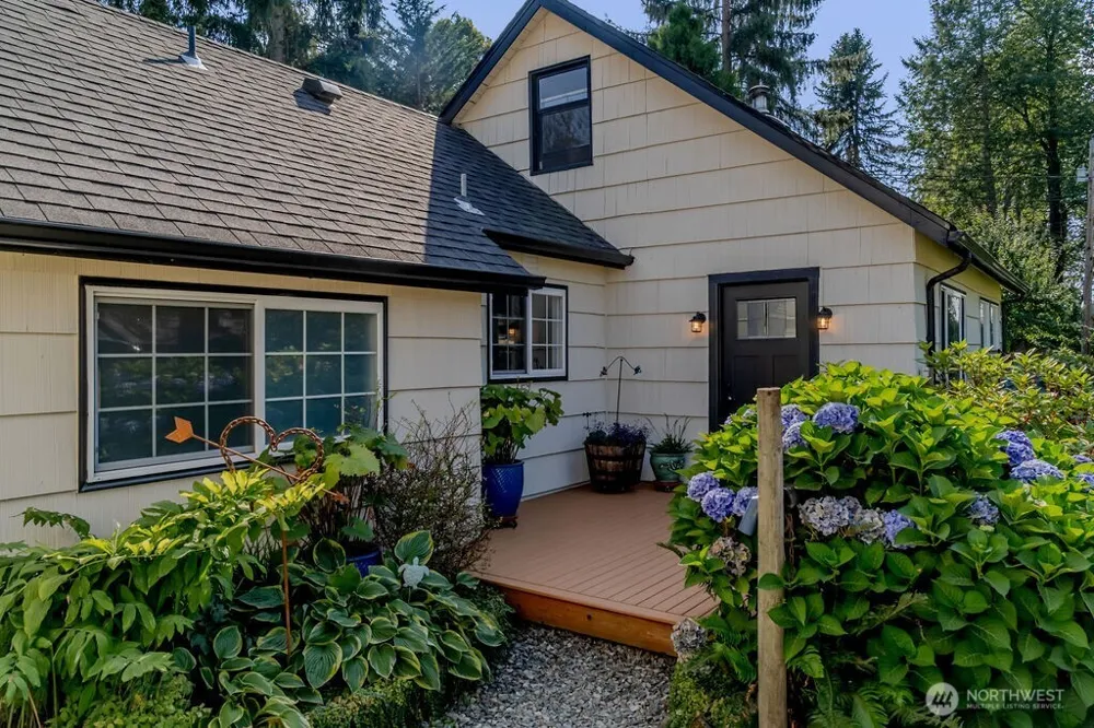 23425 SE 440th Street Enumclaw, WA 98022