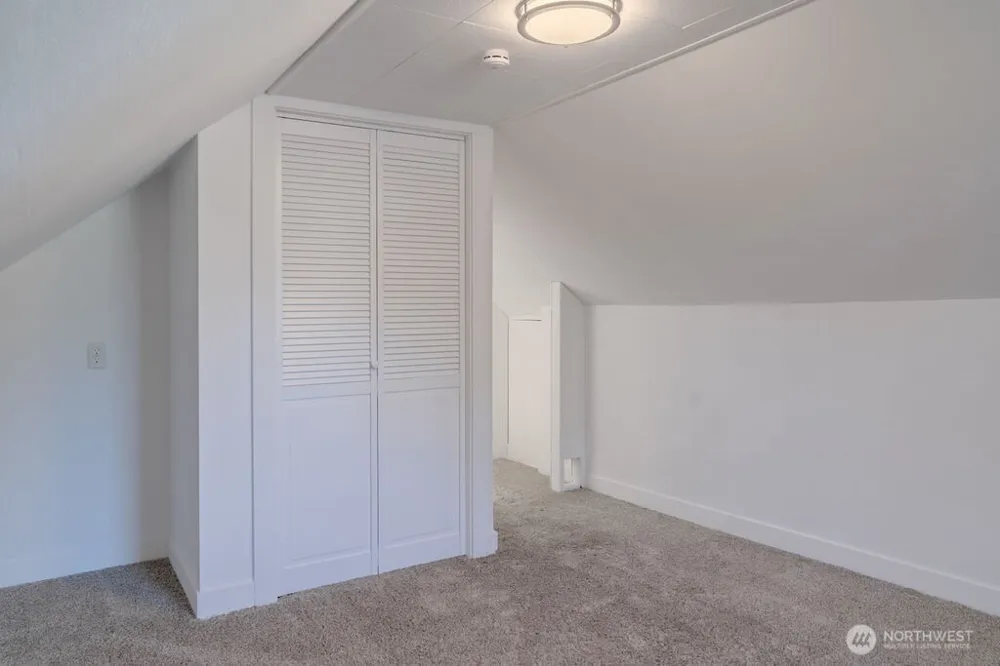 23425 SE 440th Street Enumclaw, WA 98022