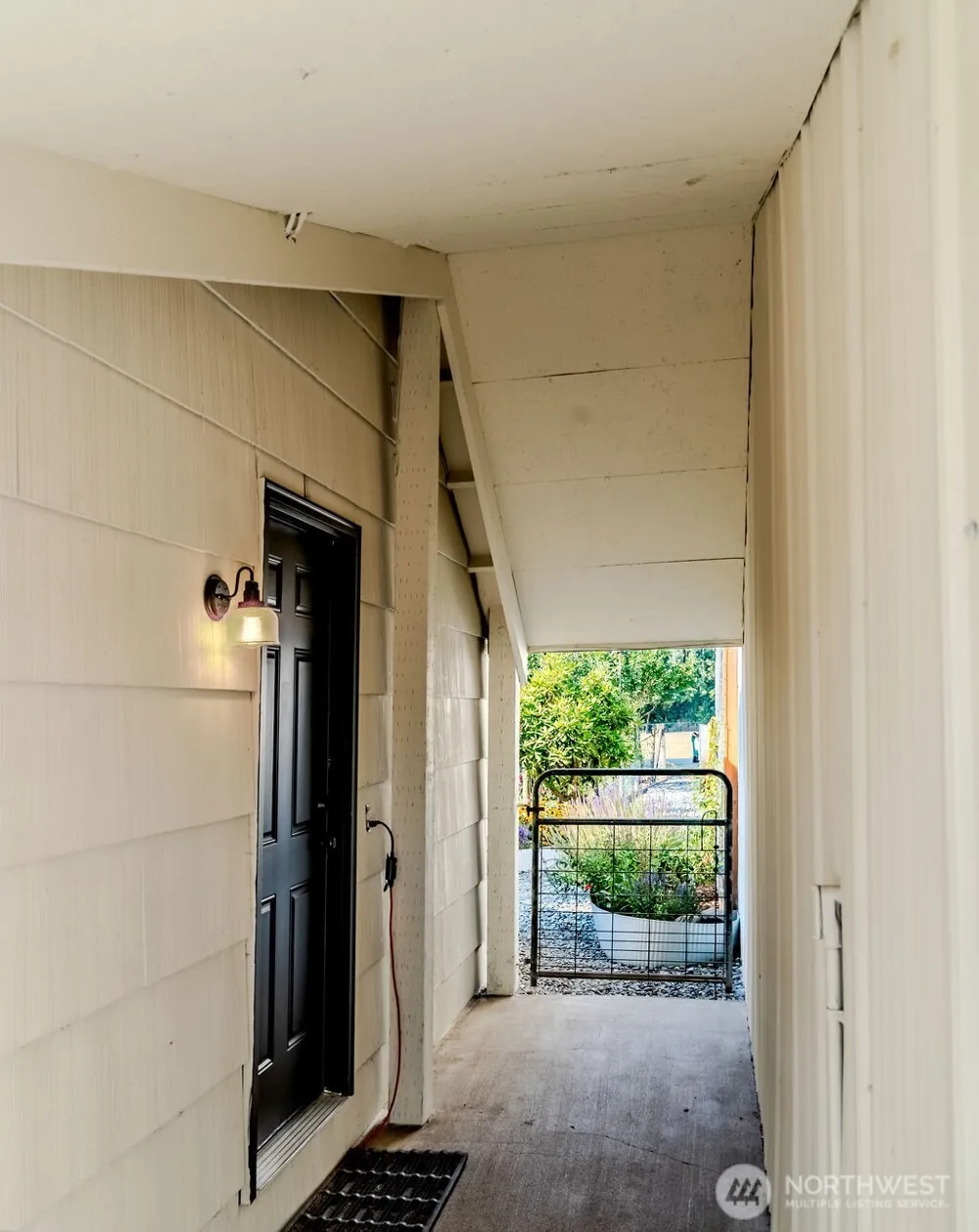 23425 SE 440th Street Enumclaw, WA 98022