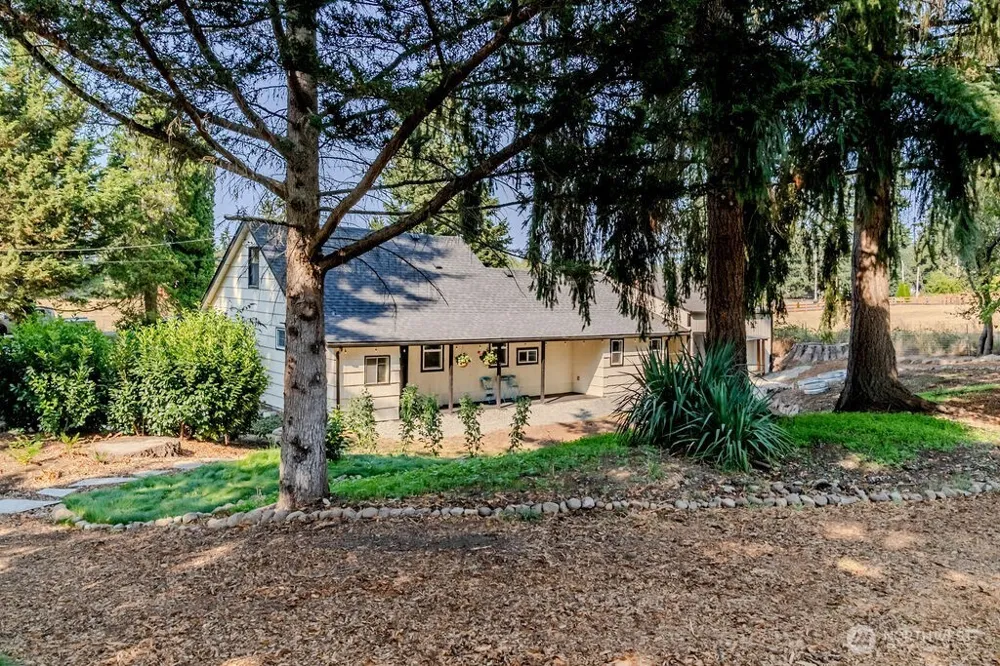 23425 SE 440th Street Enumclaw, WA 98022
