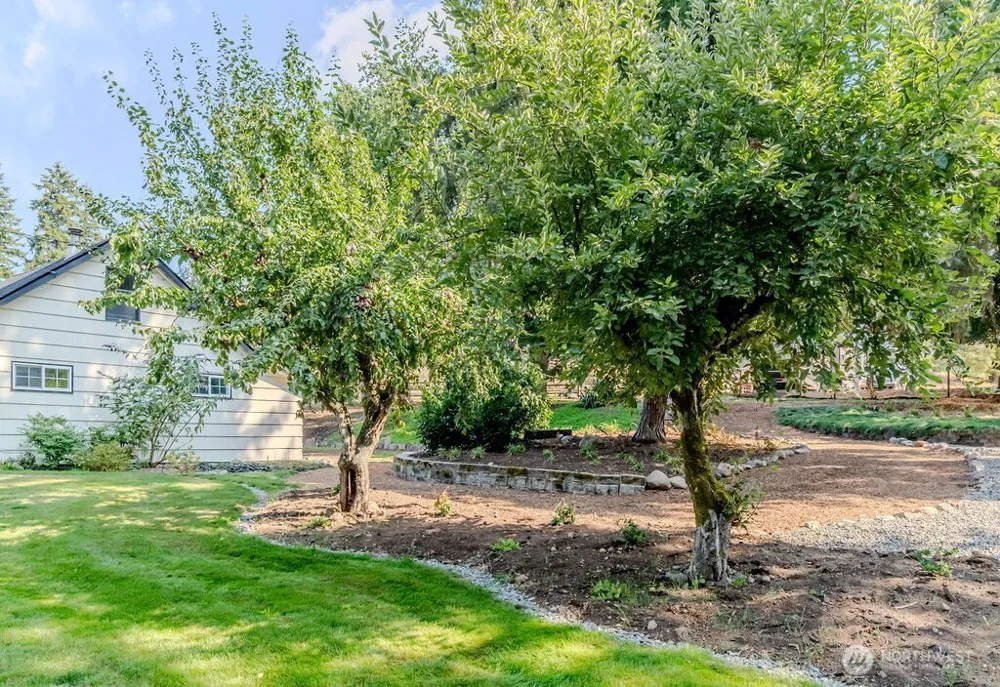 23425 SE 440th Street Enumclaw, WA 98022