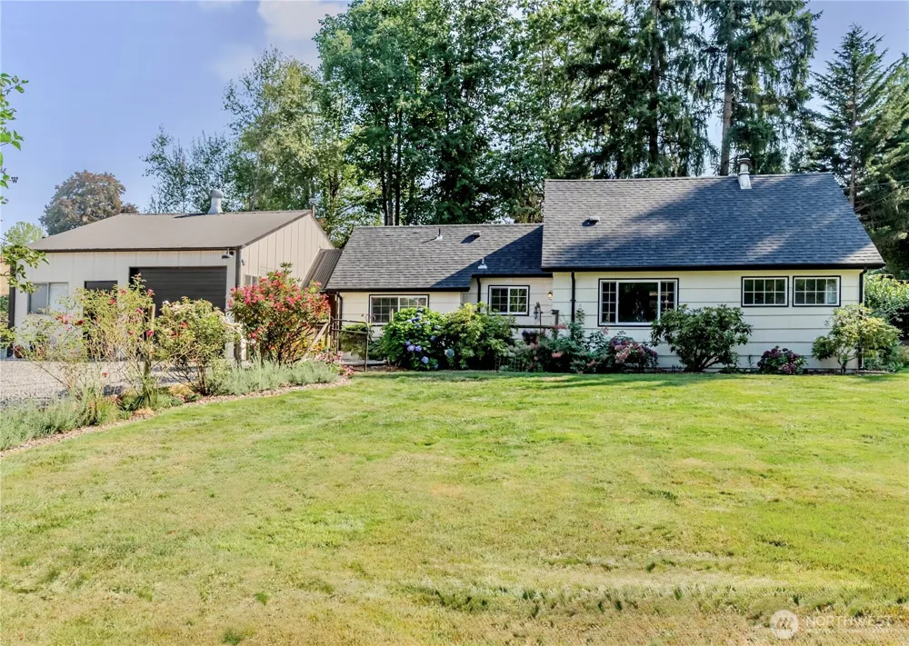 23425 SE 440th Street Enumclaw, WA 98022