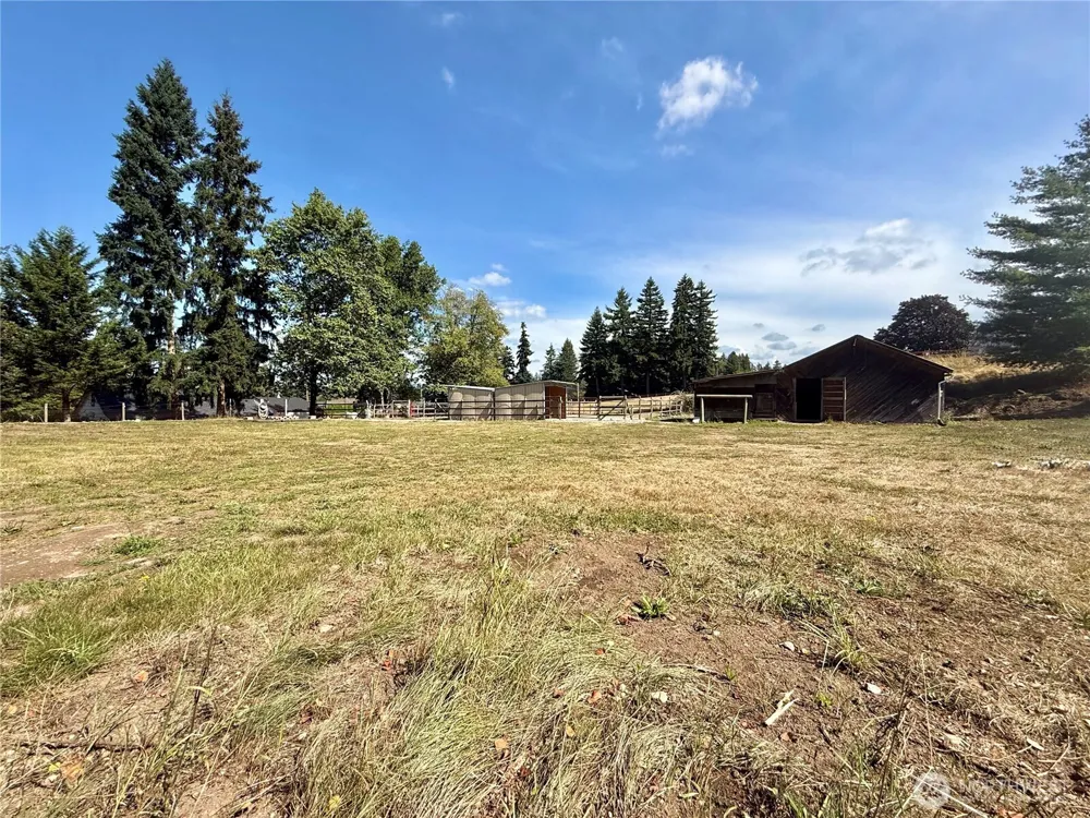 23425 SE 440th Street Enumclaw, WA 98022