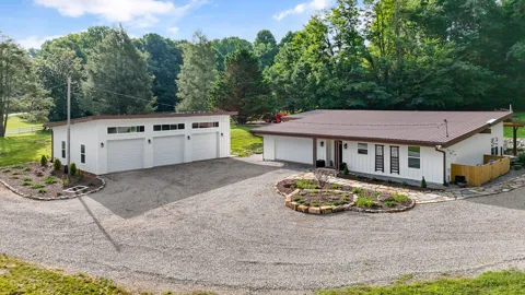 2395 Mecca Pike