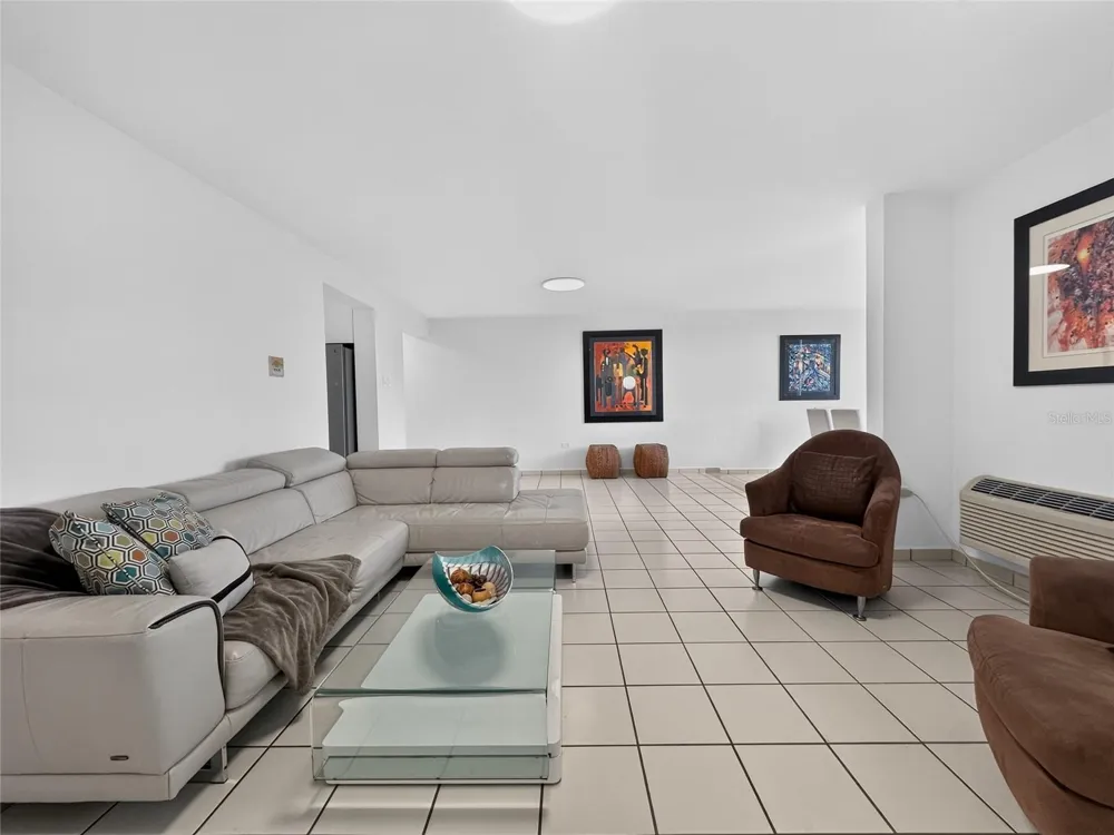 833 CONDOMINIO LINCOLN PARK #Apt 7H Guaynabo, PR 00969