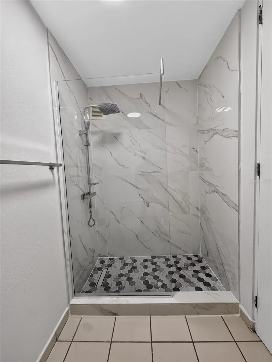 833 CONDOMINIO LINCOLN PARK #Apt 7H Guaynabo, PR 00969