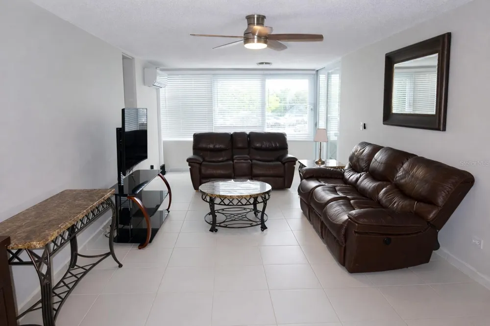 27 AVE LAGUNA GARDENS #GH Carolina, PR 00979