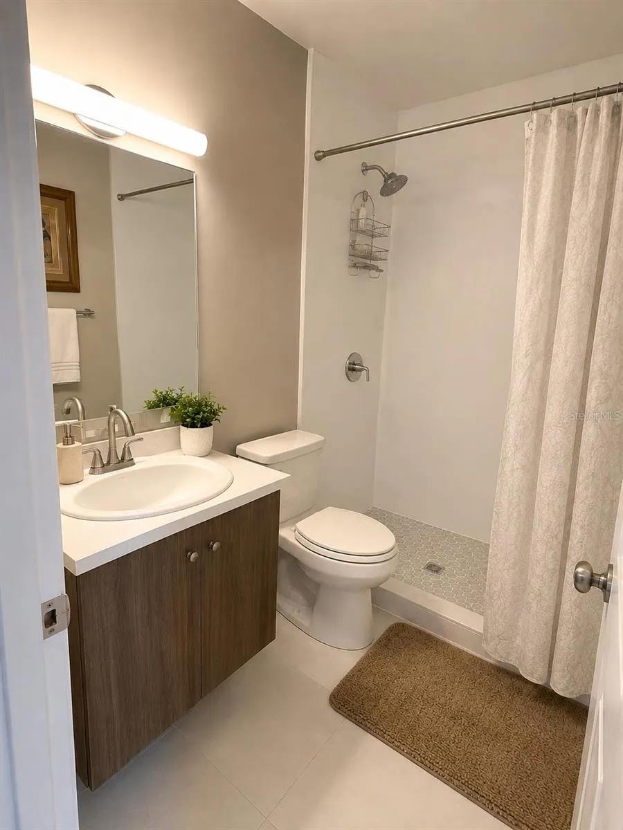 27 AVE LAGUNA GARDENS #GH Carolina, PR 00979