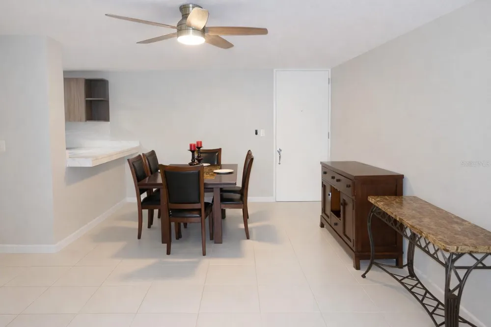 27 AVE LAGUNA GARDENS #GH Carolina, PR 00979