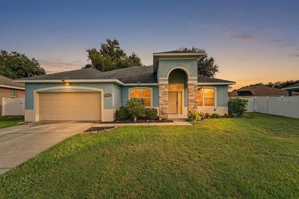 13144 LAUREL CREST COURT Grand Island, FL 32735