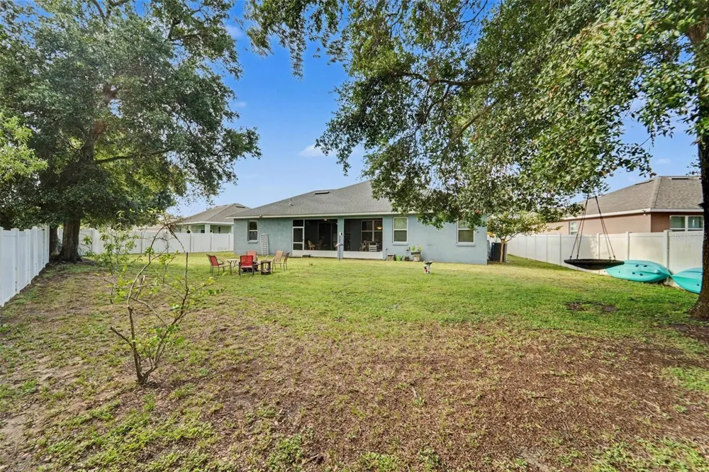 13144 LAUREL CREST COURT Grand Island, FL 32735