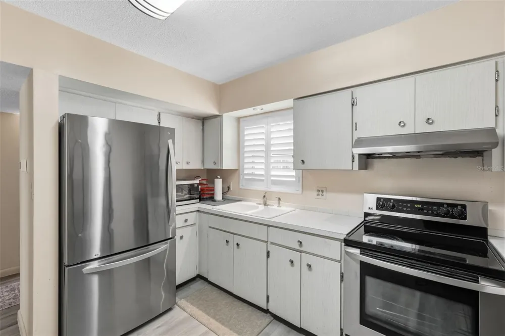 9940 47TH AVENUE #216 St Petersburg, FL 33708
