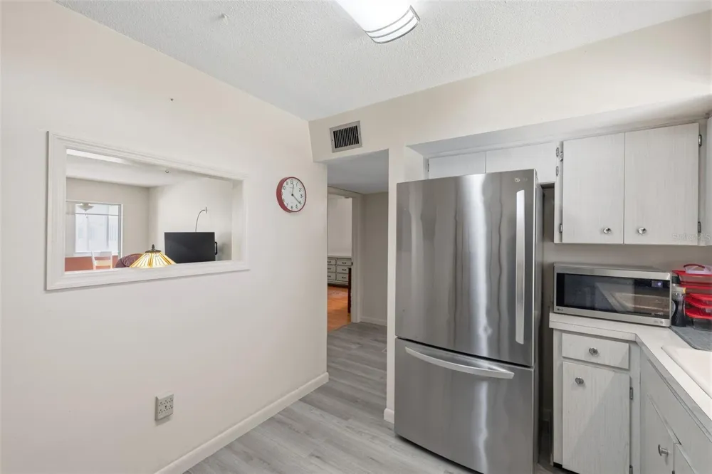 9940 47TH AVENUE #216 St Petersburg, FL 33708