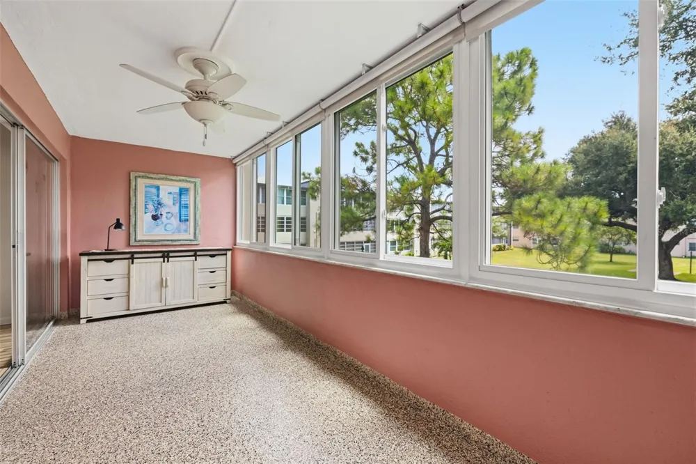 9940 47TH AVENUE #216 St Petersburg, FL 33708