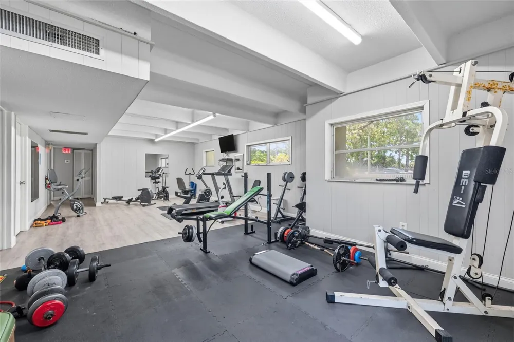 9940 47TH AVENUE #216 St Petersburg, FL 33708