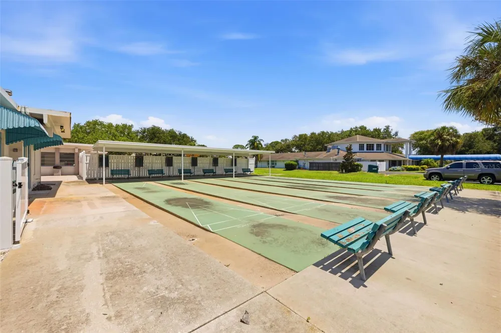 9940 47TH AVENUE #216 St Petersburg, FL 33708