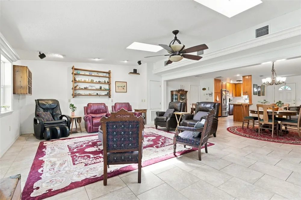 1555 ROWE LANE Deland, FL 32720