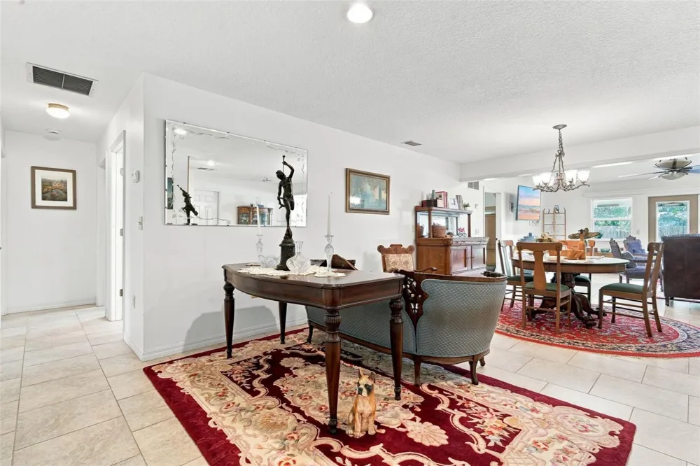 1555 ROWE LANE Deland, FL 32720