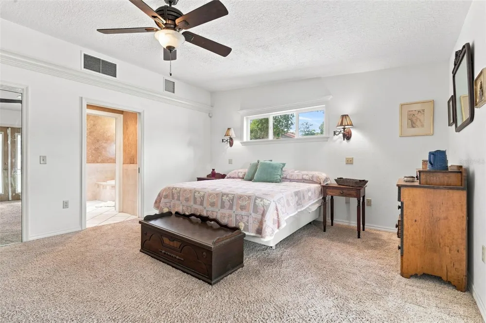 1555 ROWE LANE Deland, FL 32720
