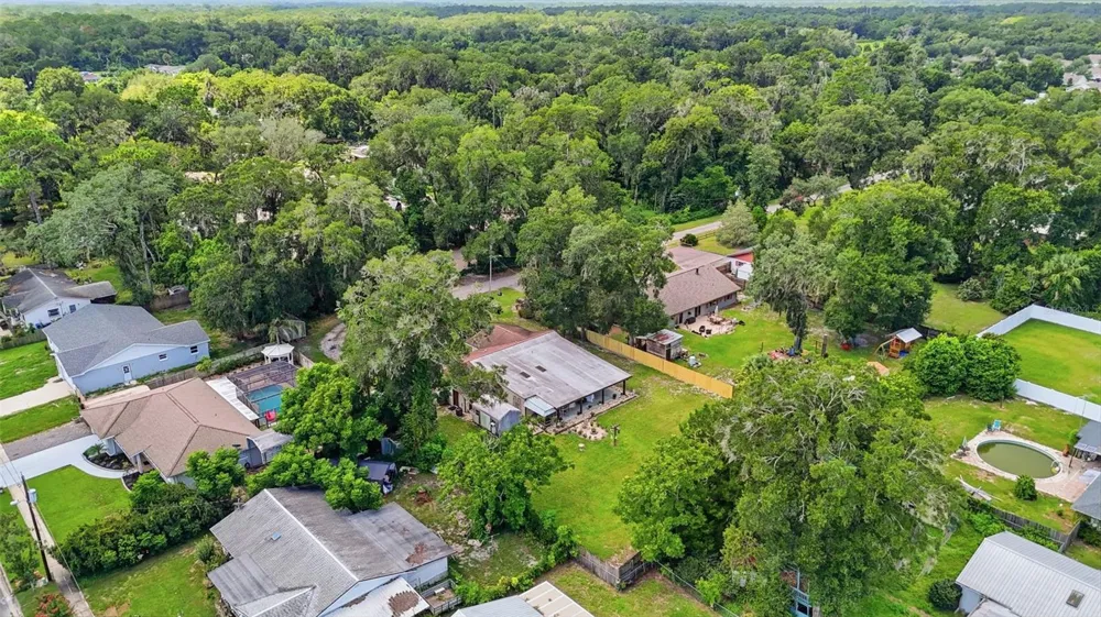1555 ROWE LANE Deland, FL 32720