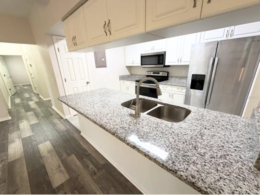 1001 EAGLE POND DRIVE Winter Haven, FL 33884